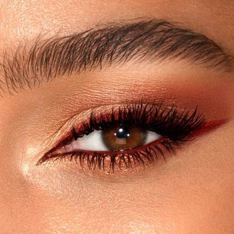 Luxury Palette in Copper Charge on Brown Eyes close-up Maquillage Halloween Simple, Eye Makeup Set, Eyeshadow For Blue Eyes, Makeup For Hazel Eyes, Eye Makeup Pictures, Smink Inspiration, Red Makeup, Eye Makeup Designs, Braut Make-up