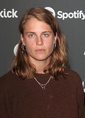 Marika Hackman, Semester 2, Music Artists, Singers, Pretty People, Date Night, Musician, Film, Music