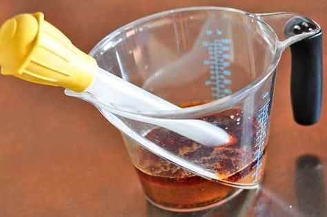 Kitchen Shortcuts: Degrease Sauces with a Turkey Baster | The Kitchn Homemade Vanilla Pudding, Turkey Baster, Waffle Cookies, Boston Cream Pie, Lunch Appetizers, Fudge Frosting, Food History, Homemade Vanilla, The Best Recipes