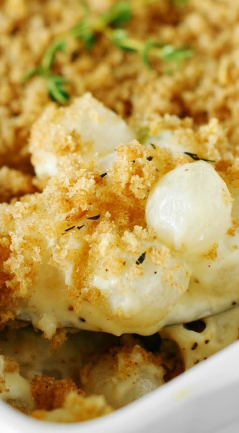 Creamed Pearl Onion Gratin ~ Tender pearl onions are baked in creamy cheesy sauce, delicately seasoned with a fresh thyme crumb topping. Creamed Pearl Onions Recipe, Onion Gratin, Pearl Onion Recipe, Thanksgiving Recipes Side Dishes Veggies, Thanksgiving Food Sides, Creamed Onions, Pearl Onions, Thanksgiving Recipes Side Dishes, Thanksgiving Dishes