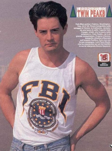 i definitely thought this was matthew perry Twin Peaks Cast, Kyle Mclachlan, Dale Cooper Twin Peaks, Twin Peaks Tv, Agent Dale Cooper, Agent Cooper, Dale Cooper, Kyle Maclachlan, Black Lodge