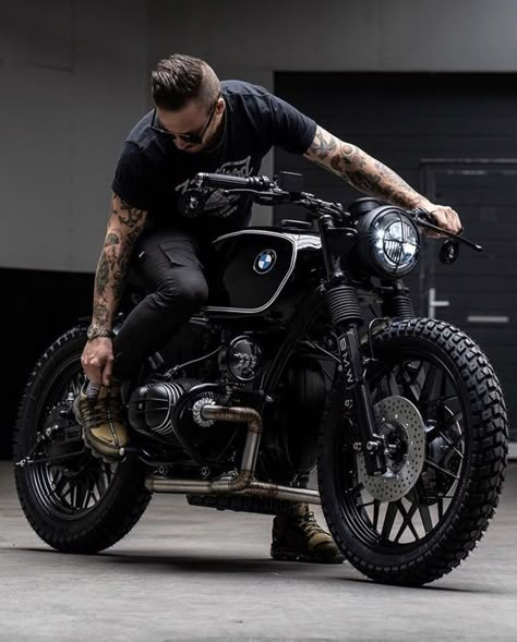 Bmw Adventure Bike, Bmw Motorbikes, Cafe Racer Moto, Bmw R80, Bobber Scrambler, Bike Bmw, Scrambler Custom, Bmw R100, Motos Bmw