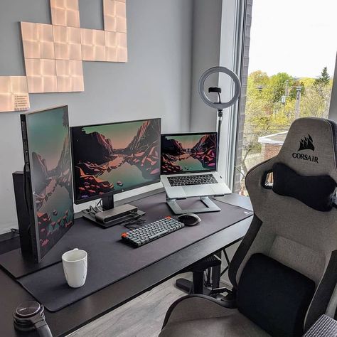 Software Dev Home Office, Home Office Programmer, Programmer Room, Trading Aesthetic, Setup Inspiration, Best Gaming Setup, Dream Desk, Computer Desk Setup, Study Room Design