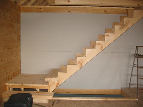 living room stairs | These steps were placed temporarily and… | Flickr