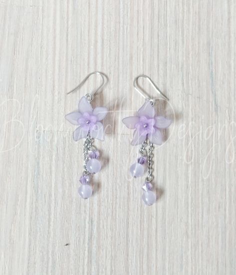 Purple Crystal Earrings, Jewelry For Purple Dress, Light Purple Accessories, Purple Flower Earrings, Purple Jewelry Aesthetic, Lavender Accessories, Lilac Accessories, Lilac Clothing, Lilac Jewelry