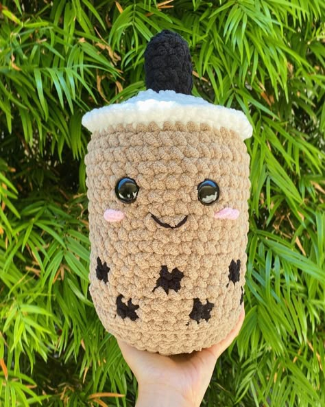 Bubble Tea Plushies, Boba Plushie Crochet, Crochet Plushie Gift Ideas, Bubble Tea Crochet Pattern Free, Crochet Boba Plush, Free Boba Crochet Pattern, Boba Amigurumi Free Pattern, Crochet Ideas For Fathers Day, Crochet Boba Pattern