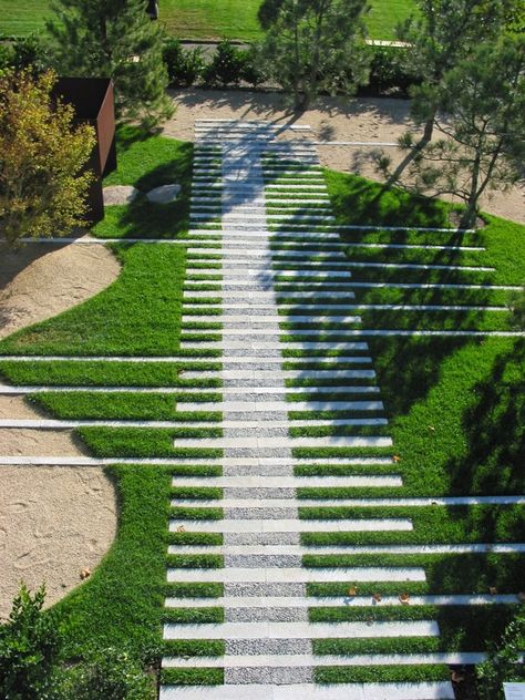 Serenity Garden by Yoji Sasaki Bluestone Pavers, Serenity Garden, Decomposed Granite, Paving Design, Garden Paving, Minimalist Garden, Path Design, Landscape Architecture Design, Garden Pathway