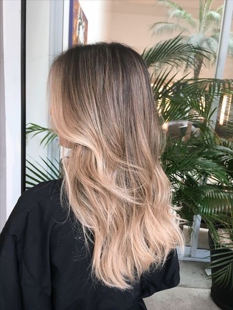 Brunette To Blonde Inspiration, Lived In Light Brown Balayage, Blond Balayage On Brown Hair Medium Length, Bronde Balayage With Root Melt, Blonde To Darker Hair, Blonde Balayage On Shoulder Length Hair, Ombre Dirty Blonde Hair, Light Brown Bolyoge, Half Balyage Long Hair