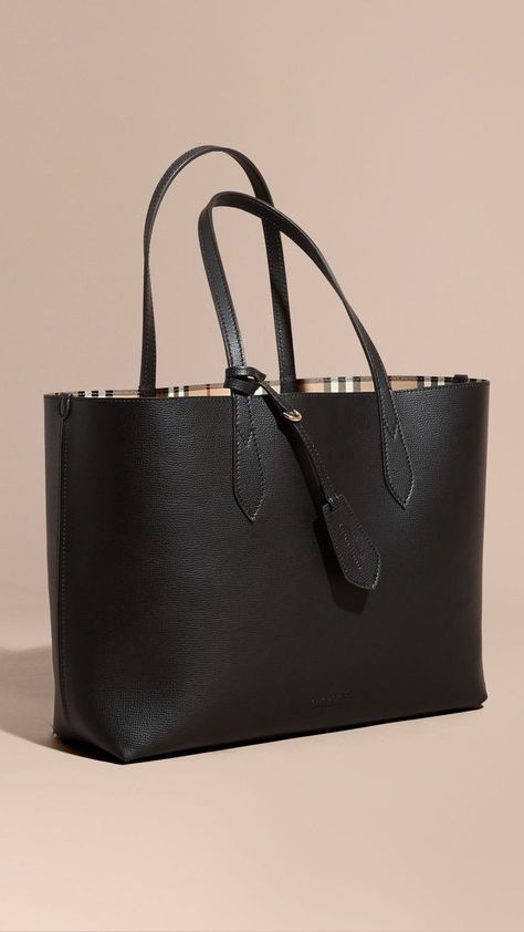 Classic Leather Bag, Burberry Tote Bag, Burberry Tote, Trendy Purses, Popular Handbags, Black Leather Tote Bag, Reversible Tote, Black Handbag, Handbags Affordable