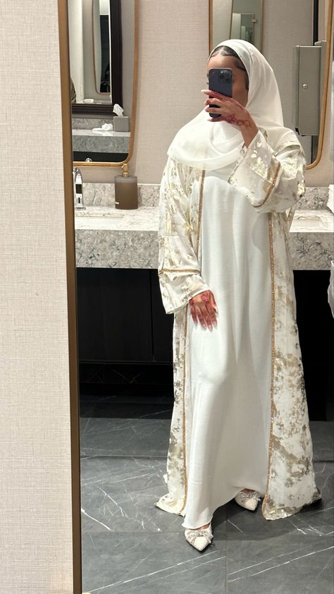 White Open Abaya, Tulle Abaya, Abaya White, Abaya Girl, Nikkah Outfit, Wedding Abaya, Modest Long Dresses, White Abaya, Muslim Fashion Hijab Outfits