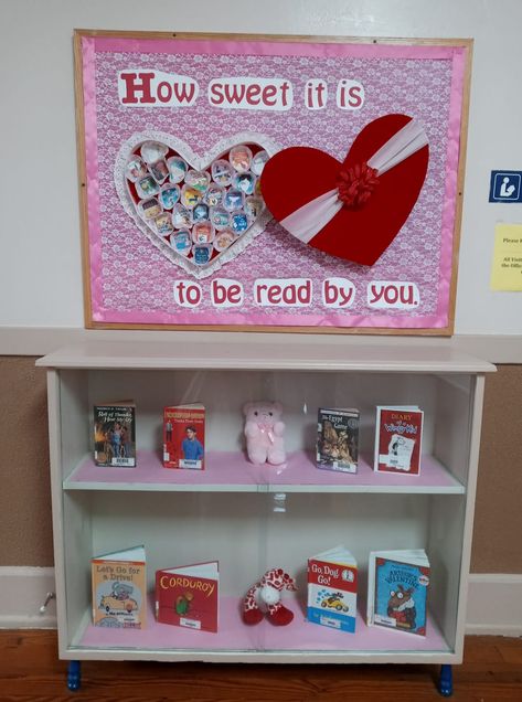 How sweet it is to be read by you. Valentines Reading Bulletin Board, Reading Bulletin Board, Library Bulletin Board, Reading Bulletin Boards, Library Bulletin Boards, Scraps Of Fabric, Spider Crafts, To Be Read, Library Ideas