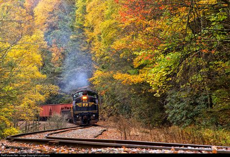 RailPictures.Net Photo: WM 82 Durbin & Greenbrier Valley Railroad EMD BL2 at Hinton, WV by Loyd Lowry West Virginia Travel, Virginia Vacation, Nature Fall, Scenic Train Rides, Scenic Railroads, Virginia Travel, Railroad Photography, Forest Mountain, Alam Yang Indah