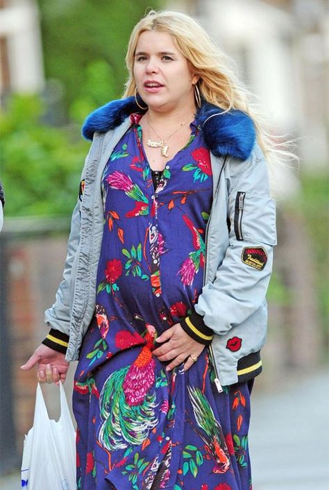 Paloma Faith Pregnant Native Gardens, Paloma Faith, Old Singers, Faith Inspiration, Paloma, Hair Makeup, Dj, Street Style, Entertainment