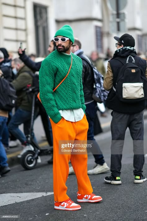 Orange And Green Outfit Men, Orange And White Outfits Men, Green Beanie Outfit, Green And Orange Outfit, Orange And Green Outfit, Colorful Winter Fashion, Bright Colored Outfits, Large Pants, Color Combos Outfit