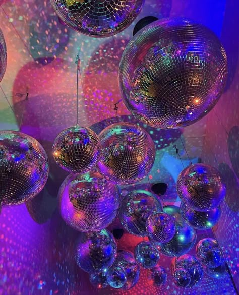 disco ball mirror ball colorful led amazing i love it Disco Ball Mirrors, Disco Ball Colorful, Disco Color Palette, Mirror Ball Party, Colorful Disco Ball, Purple Disco Ball, Afro Disco, House Party Aesthetic, 2023 Apartment