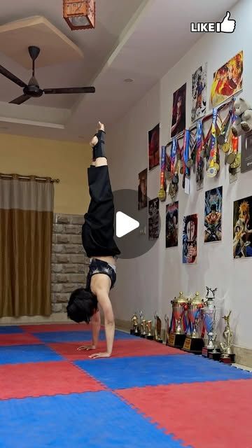 Shraddha Rangarh l Martialarts I fitness l tutorials on Instagram: "‼️Day 1 - #🥋trainwithshraddha🎀 Handstand tutorial ‼️

Share & save ☑️ for later 

Tags - handstand , tutorial , calisthenics , martial artist , kawai , teaching , tutorial , gym , strength 

#handstand #tutorial #memes" How To Do A Handstand For Beginners, Handstand For Beginners, Handstand Aesthetic, Handstand Tutorial, Martial Artist, Handstand, Calisthenics, Gym, Tags