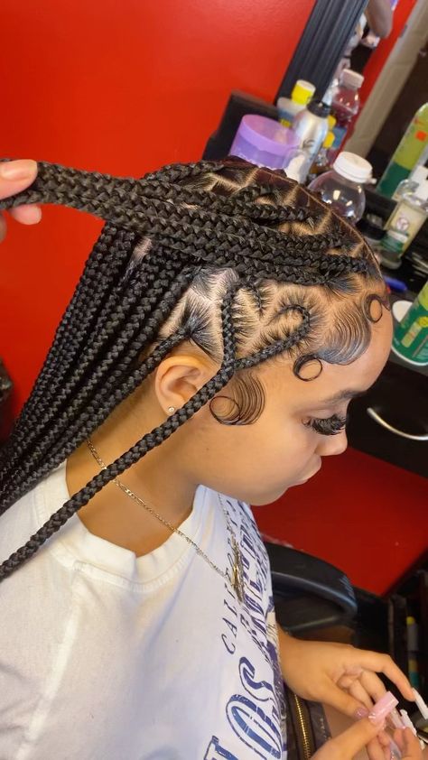 Knotless With A Heart, Latest Hair Braids, Hairstyles Wigs, Braids Knotless, Cute Box Braids, Short Box Braids Hairstyles, Braided Hairstyles For Black Women Cornrows, Feed In Braids Hairstyles, Box Braids Hairstyles For Black Women