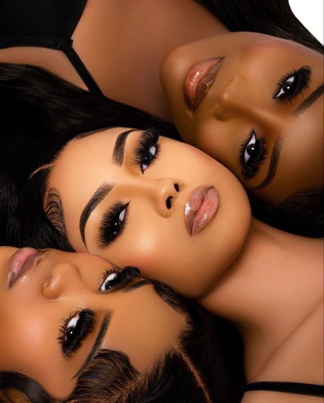 Esthetician Inspiration, Makeup Artist Branding, Eyelash Technician, Pretty Lashes, Beautiful Photoshoot Ideas, Sisters Photoshoot, Hair Photography, Business Photoshoot, Branding Photoshoot Inspiration