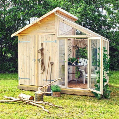 A DIY shed and greenhouse combination. #greenhousedesigndiy Allotment Garden, Courtyard Ideas, Farming Life, Shed Decor, Greenhouse Shed, Storage Shed Plans, Diy Shed Plans, Backyard Greenhouse, Building A Chicken Coop