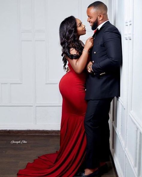 BlackCoupleRevolution on Instagram: “#BlackLove always shines the brightest.✨ Shouto… | Elegant engagement photos, Couples engagement photos, Engagement photo poses Engagement Photo Shoot Poses, Elegant Engagement Photos, Couple Engagement Pictures, Engagement Pictures Poses, Dating Tips For Men, Anniversary Photoshoot, Couples Engagement Photos, Engagement Poses, Engagement Photo Poses