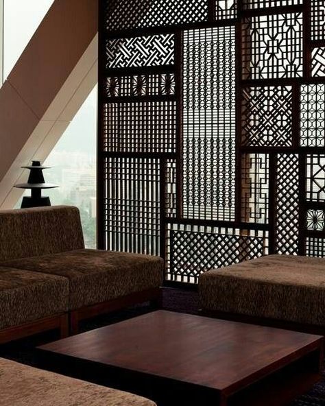 modern wooden lattice | Wood lattice divider Vstupná Hala, Temporary Room Dividers, Fabric Room Dividers, Bamboo Room Divider, Sliding Room Dividers, Wood Room Divider, Wooden Room Dividers, Divider Design, Wooden Room