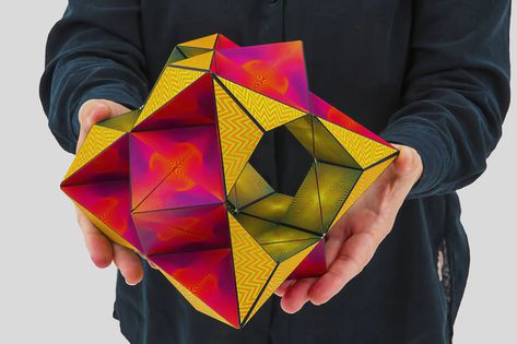 Forget the Rubik’s Cube… this origami-inspired shape-shifting cube is the most entertaining toy you’ll see | Yanko Design Shashibo Cube, Fidget Toys For Adults, Sensory Classroom, Hypnotize Yourself, Fidget Cube, Colored Pencil Set, Magic Cube, Cube Design, Different Art Styles