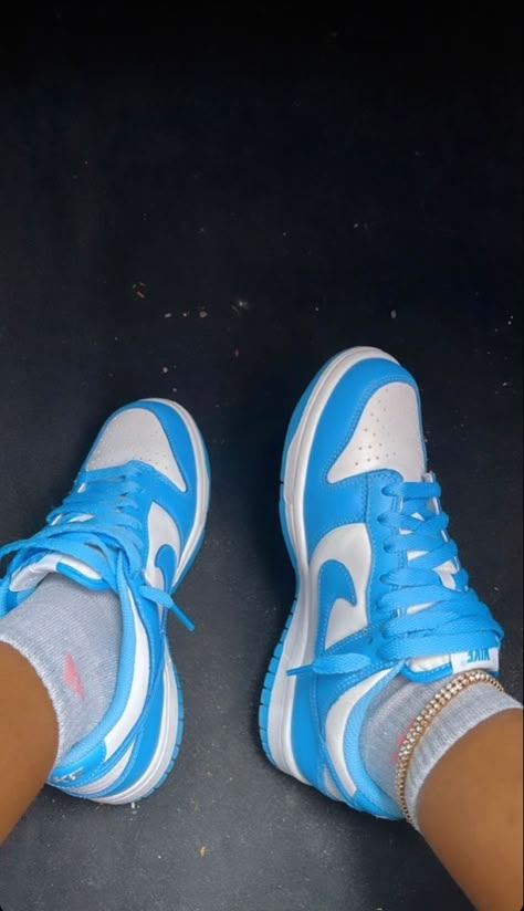 Shoes For Summer Dresses, Shoes For Dresses, Shoes For Dress, Blue Dunks, Shoe Storage Ideas For Small Spaces, Shoes Street Style, Nike Shoes Women Fashion, Shoes School, Shoe Storage Ideas