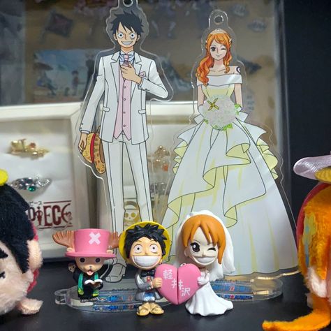 Yellow Wedding Decorations, Luffy Nami, Luffy X Nami, Fantasy Love, The Pirate King, One Piece Nami, Nami One Piece, One Piece Funny, Wattpad Covers