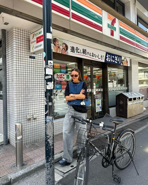 First time visiting Tokyo with @charleskeithofficial to celebrate their new store opening in Shibuya Tokyo Outfits, Photoshoot Street, Japan Photoshoot, Japan Travel Photography, Japan Fits, New Store Opening, Tokyo Photos, Dinner Party Games, Japan Outfits