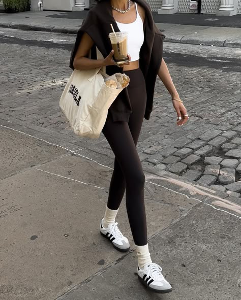 Samba Leggings Outfit, Adanola Outfit, Coffee Run Aesthetic, Unpolished Casual, Springs Outfit, Sports Wear Outfits, Athleisure Aesthetic, Training Outfit, Outfit Fitness