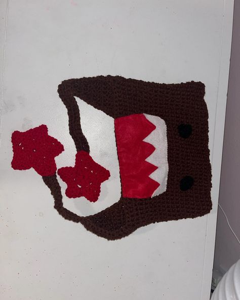 Domo kun hat! Inspo pics at the end Domo Kun Hat, Domo Crochet, Domo Hat, Hat Free Crochet Pattern, Domo Kun, Pixel Art Grid, Inspo Pics, Free Crochet Pattern, Pixel Art