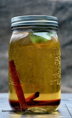 Moonshine Recipes Homemade, Moonshine Mash Recipe, Flavored Moonshine Recipes, Moonshine Drink Recipes, Apple Pie Moonshine Recipes, Apple Pie Moonshine Recipe, Moonshine Whiskey, Infused Drinks, Moonshine Recipe