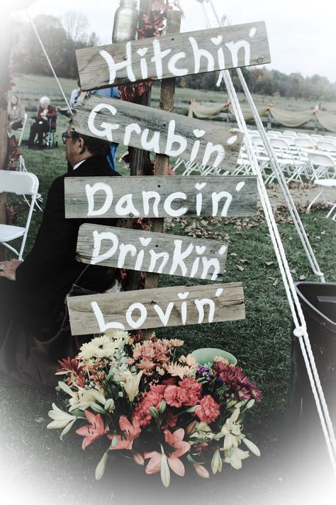 Rustic wedding signs @Alyssa Lynn Hillbilly Wedding, Hillbilly Party, Tacky Wedding, Mountain Wedding Decor, Fall Mountain Wedding, Girls First Communion Dresses, Wedding Drinks, Rustic Wedding Signs, First Communion Dress