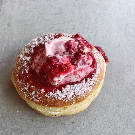 Oliboli Donuts on Instagram: “3 NEW FLAVORS : : RASPBERRY RIPPLE : : STRAWBERRY GLAZE : : CARDAMOM BUN . 📷 Raspberry Ripple: Our 40 hour yeast, bullseye donut topped w/…” Raspberry Donut, Cardamom Bun, Raspberry Buns, Jam Donut, Cardamom Buns, Raspberry Ripple, Strawberry Glaze, Hamster Wheel, Pretty Dessert