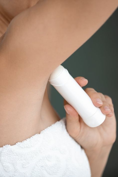 17 Best Natural Deodorants to Try in 2021 Make Your Own Deodorant, Bad Body Odor, Best Natural Deodorant, Stop Sweating, Sweat Gland, Aluminum Free Deodorant, Hygiene Routine, Antiperspirant Deodorant, Deodorant Spray