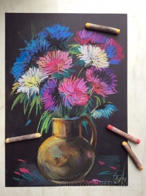 Flower Drawing Ideas, Chalk Pastel Art, Piskel Art, Soft Pastel Art, Oil Pastels Painting, Pastel Artwork, Pastel Sec, Flowers In A Vase, Oil Pastel Paintings