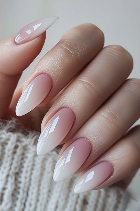 French Manicure Ombre, French Tip Nails Ombre, Nails Care, Mail Ideas, Ombre Nail, Nail Art Techniques, Classic French Manicure, Beige Nails, Ombre Nail Designs