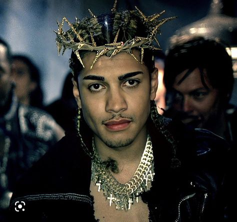 Lady Gaga Guy, Jesus Costume, Rick Gonzalez, Lady Gaga Judas, Saint Costume, Judas Lady Gaga, Jesus Crown, Cultural Appreciation, Night Gallery