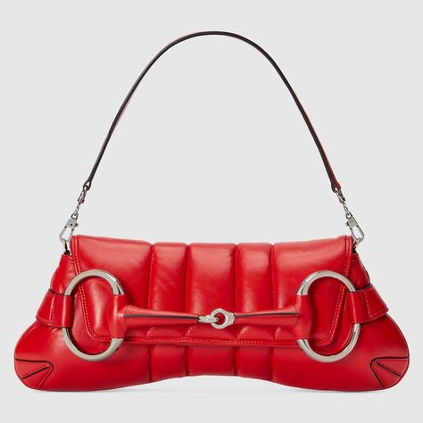 Shop the Gucci Horsebit Chain medium shoulder bag in red at GUCCI.COM. Enjoy Free Shipping and Complimentary Gift Wrapping. Handbags Gucci, Gucci Horsebit, Gucci Gucci, Buy Gucci, Gucci Shoulder Bag, Gucci Leather, Chain Shoulder Bag, Quilted Leather, Chain Bags