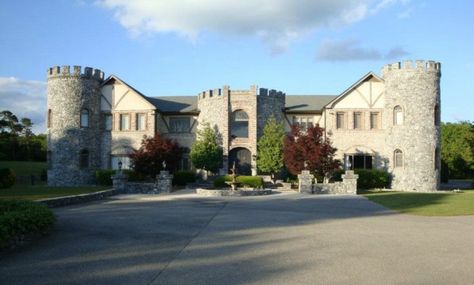 Cook Castle, located in Fort Payne, Alabama, sits atop Lookout Mountain and covers more than 20 acres. Fort Payne Alabama, Alabama Vacation, Castle Fort, Landscape Steps, Abandoned Churches, Lookout Mountain, Senior Trip, Beautiful Wedding Venues, Sweet Home Alabama