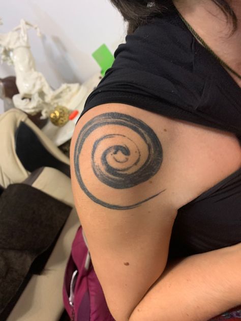 Fibonacci Spiral Tattoo Golden Ratio, Swirl Knee Tattoo, Elbow Swirl Tattoo, Spiral Tattoo Ideas Swirls, Spiral Symbol Tattoo, Spiral Back Tattoo, Spiral Chest Tattoo, Spiral Tattoo Shoulder, Fibanocci Sequence Tattoos