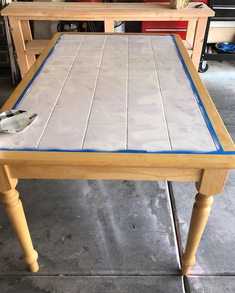 How to Paint a Dated Tile Table | All Things Thrifty Tile Table Makeover, Table Top Redo, Tile Table Top, Diy Table Makeover, Table Tile, Dining Room Table Makeover, Top Kitchen Table, Tile Top Tables, Tile Tables