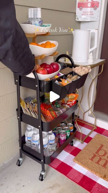 Rochelle N. Stewart on Instagram: "Lets put together a holiday refreshment cart for my delivery drivers! 🚚 Thank you to everyone working hard not only during the holidays but all year long! You are truly appreciated! ❤️🙏🏾   #cleanhome #clean #cleaningtips #cleanwithme #cleaningtiktok #organizedhome #sahm #momsofinstagram #blackmomsofinstagram #deliverydriversnackcart" Snack Cart, Delivery Driver, Working Hard, Put Together, A Holiday, Cleaning Hacks, Home Organization, Work Hard, Thank You