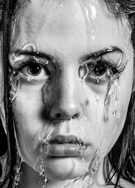 Water | 2019 Awards Winner | Applied Arts Black And White Reference, Colour Pencil Drawings, Pencil Drawing Portrait, Underwater Drawing, Black And White Photography Portraits, Portrait Realistic, Old Man Portrait, Underwater Portrait, Realistic Pencil Drawings