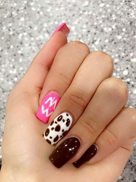 Wallen Nails, Morgan Wallen Nails, Country Concert Nails, Morgan Wallen Song Quotes, Morgan Wallen Concert, Cowboy Nails, Concert Nails, Country Nails, Cow Nails