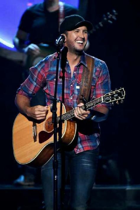 Luke Bryan Funny, Luke Bryan Concert, Luke Bryan Fan, Blake Sheldon, Luke Bryan Pictures, Luke Bryan Quotes, Cole Swindell, Inglewood California, Jesse Lee