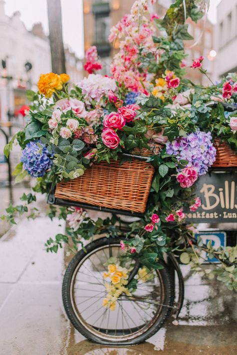 Beautiful Easter Floral Designs Across London | Spring Flower Installations | Early Hours Easter Floral Designs, Bicycle With Flowers, Chelsea Garden, Wildlife Garden, Flower Installation, Easter Floral, Easter Flowers, Garden Pictures, Flower Fairies