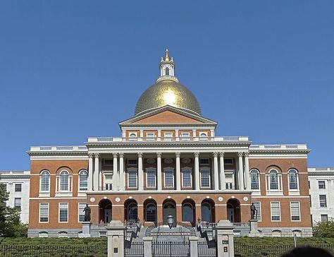 A 219-year-old time capsule believed to be originally buried in 1795 by then-Governor Samuel Adams and Paul Revere was unearthed Thursday. Federal Architecture, Moving To Boston, United States Capitol, John Hancock, Boston Things To Do, Freedom Trail, Paul Revere, Capitol Building, Boston Massachusetts