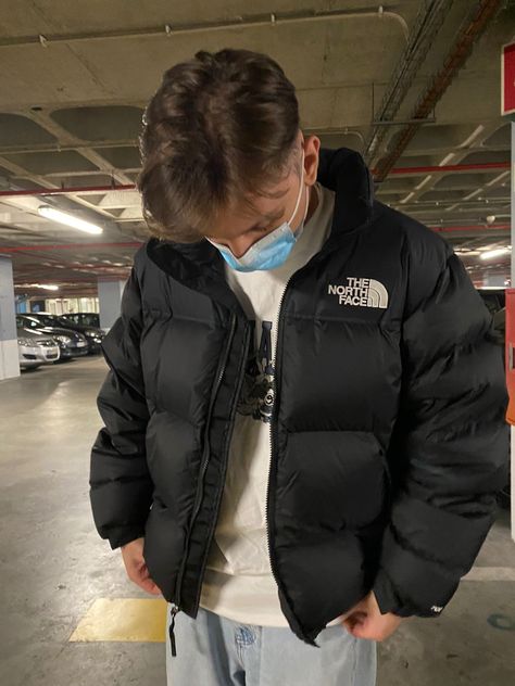 North Face 700 Jacket Outfit Men, The North Face Puffer Jacket Men, Northface Nuptse Jacket Outfit, Tnf Nuptse Outfit, Nuptse Jacket Outfit Men, North Face Puffer Jacket Aesthetic, Northface Jacket Outfits, The North Face Puffer Jacket Outfit, Northface Jacket Outfit