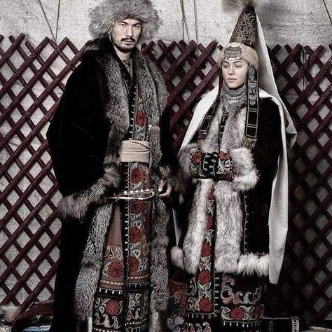 Inuit People, Medieval Garb, Dark Fairytale, Art Photography Portrait, Folk Clothing, Folk Dresses, Folk Costume, Central Asia, Miyazaki